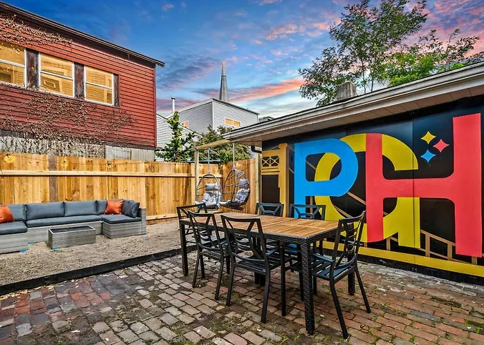 Apartment Cozy Southside Pitt W/ Pool Table +yard